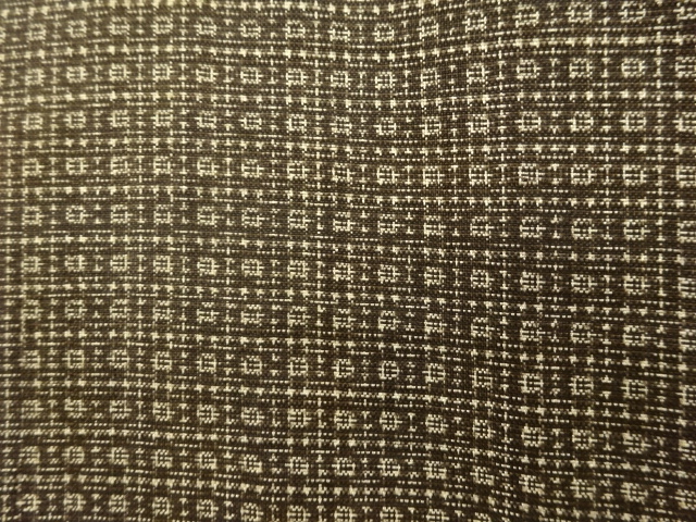 アンティーク　抽象模様織り出し本場泥大島紬男物着物